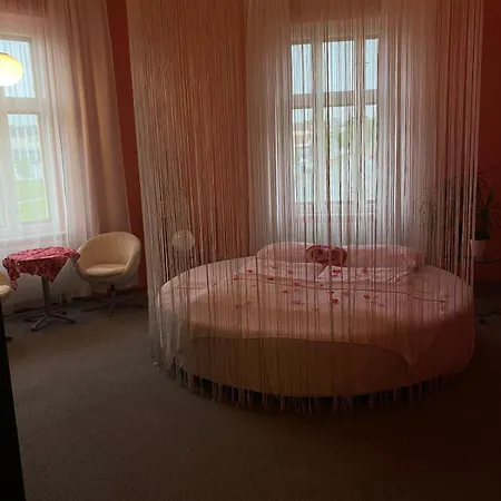 Peppino Pacov Otel