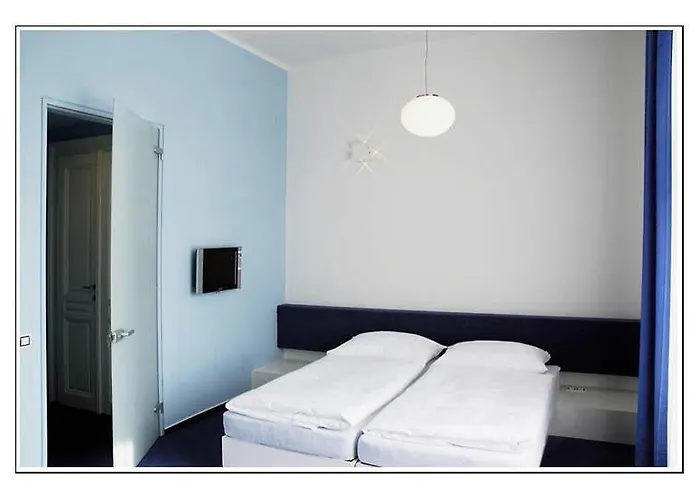 Peppino Pacov Hotel 3*